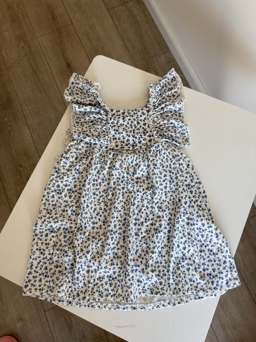 Рокли и комплекти за момиче на различни марки