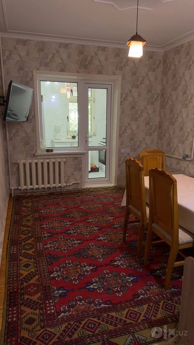 Продается своя квартира Ю.Обад, 1-й этаж, вдоль дороги, первая линия