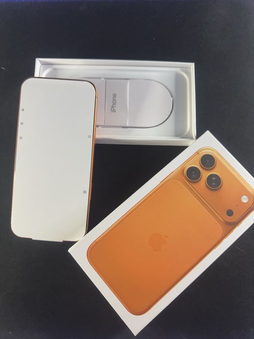 Iphone 17 pro max 1tb orange