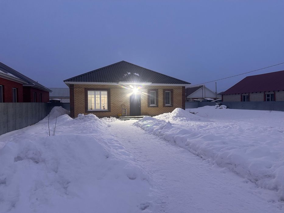 Большой, теплый дом