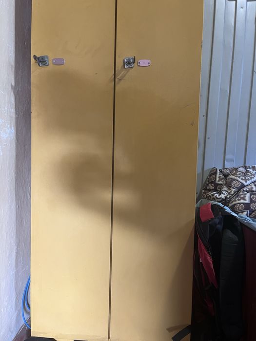 Продам Железный шкаф