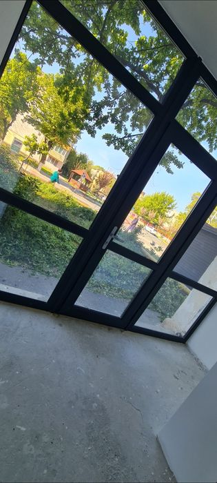Apartament sau Spatu