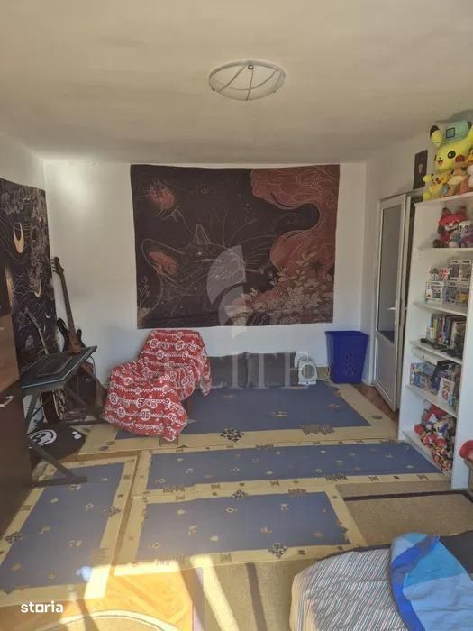 Apartament 4 camere în zona BLOCUL SPRAY