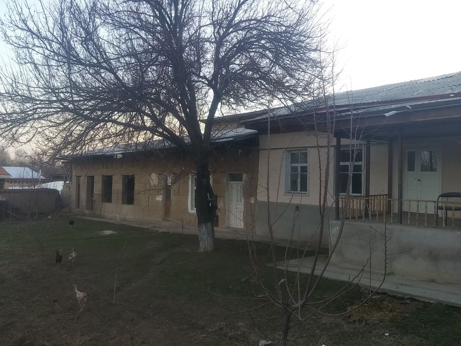 Srochno  Xasanboy  11 sotih 3+2 hona uy sotiladi.  Betonkadan 1.5