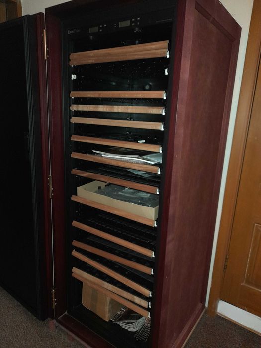 Винный холодильник