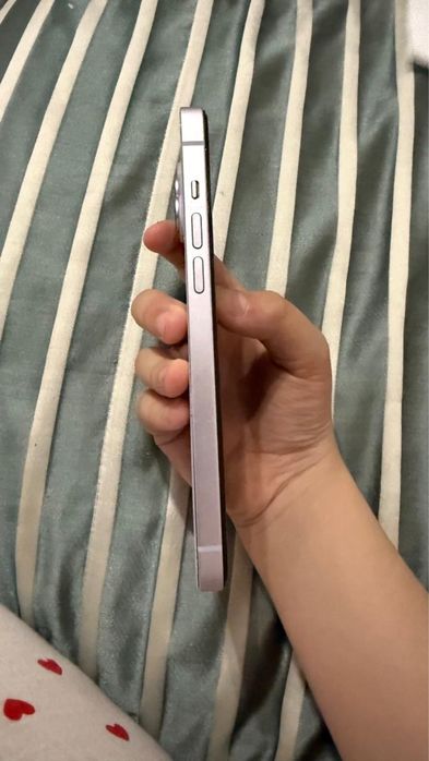 Продам айфон 14+