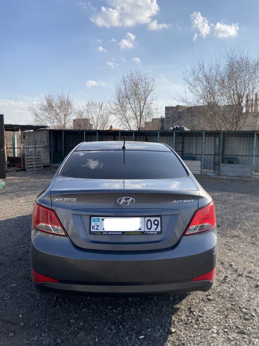 Продаю хундай акцент 2015