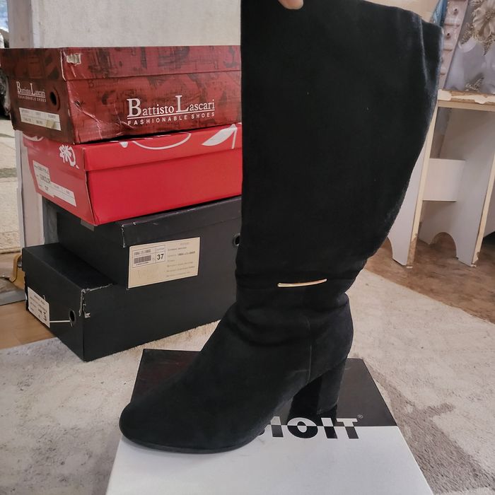 Обувь б/у все по 2000