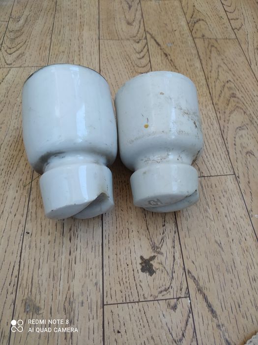 Фарфоровые изоляторы