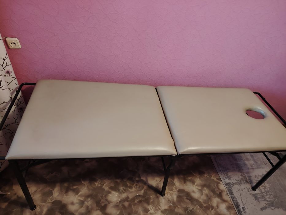 Продам кушетку медицинскую