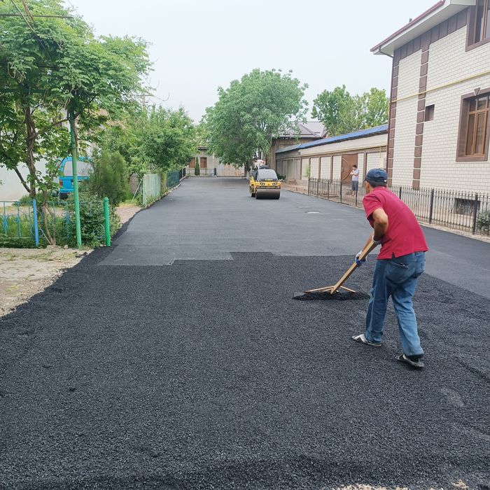 Asfalt yotqizib beramiz zamonaviy texnikalar mavjud.