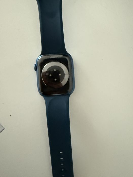 Apple Watch Series 7 45mm GPS – stare bună, funcțional complet