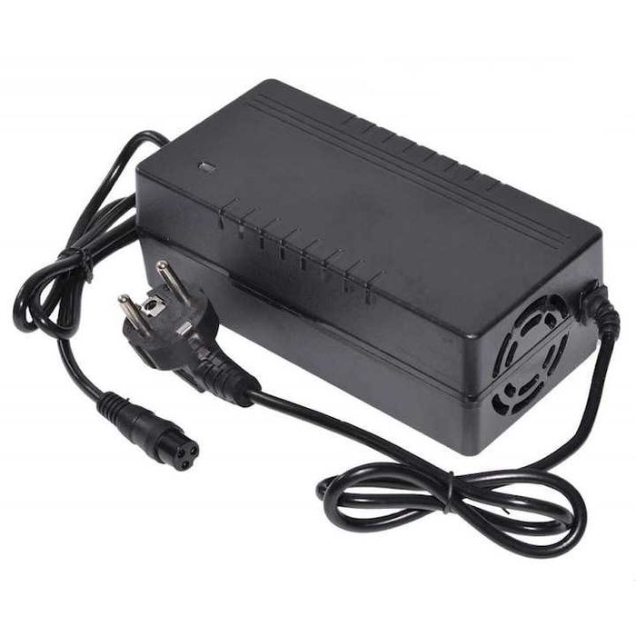 Incarcator inteligent 67,2V-3AH pentru trotineta sau bicicleta ,nou