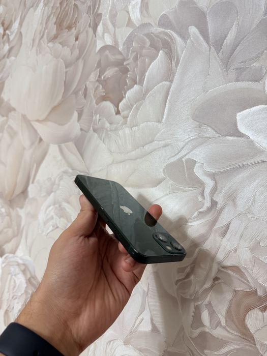 iPhone 13/128Gb - В отличном состоянии