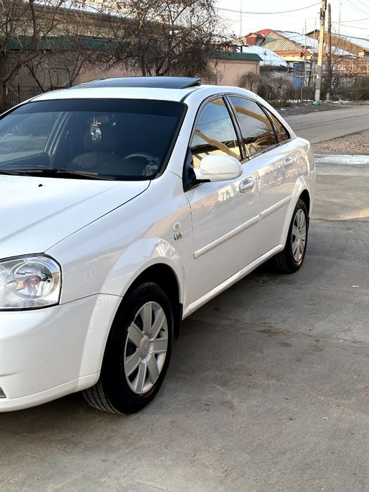 Laccetik 1.8 avtomatik