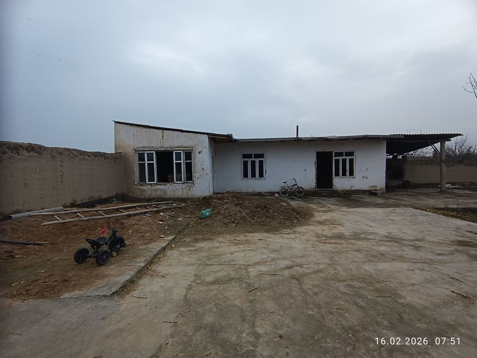 5.5 соток йер Уй 3 хона