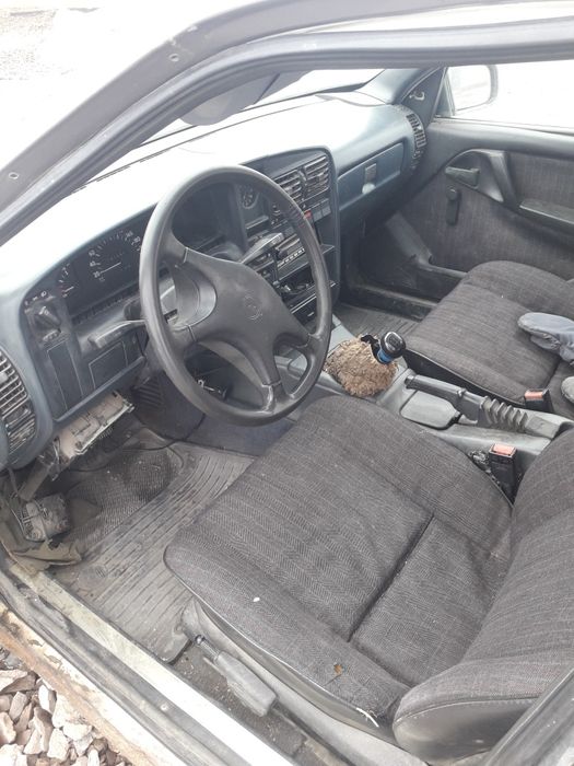 Продаю машину opel omega