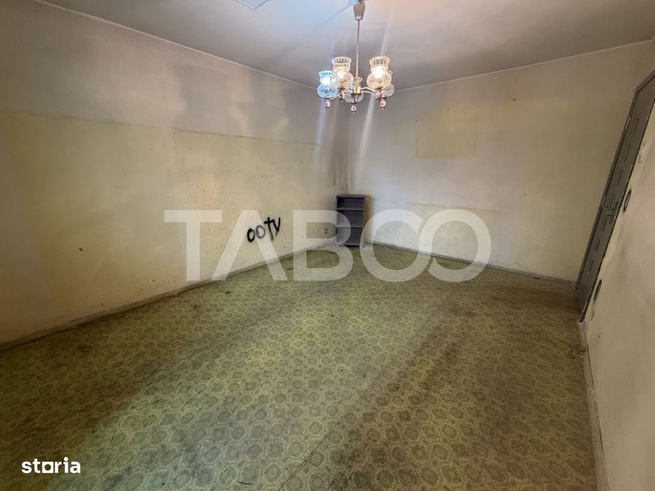 Apartament decomandat 2 camere 50 mp utili etaj 1 Bulevardul Unirii