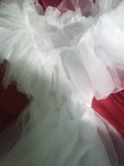 Сватбена рокля.                    ..