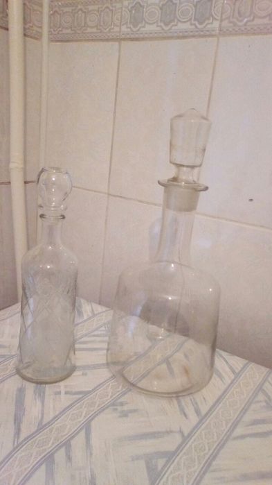 Графины советские целые