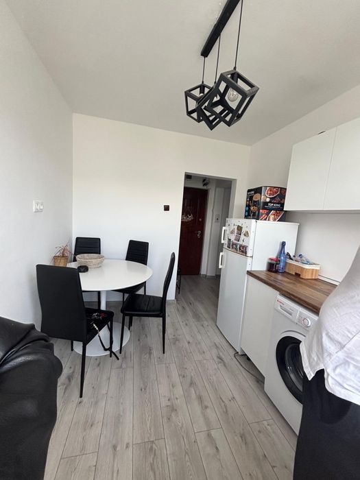 Inchiriez apartament