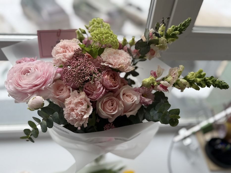 Шикарный букет на 8 марта