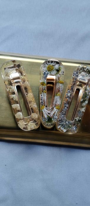 Шноли от епоксидна смола и естествени цветя