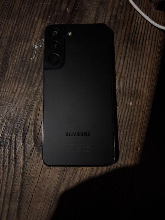 Продам самсунг s22