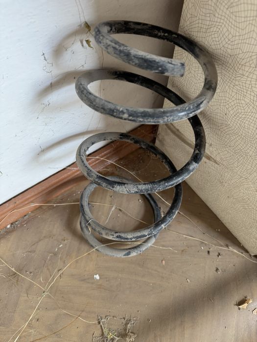 Пружина передняя от е39