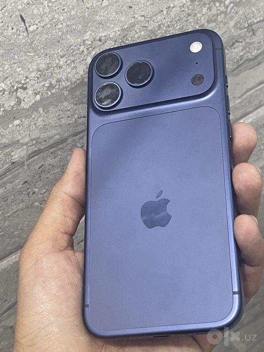 Iphone 17 pro max 256 blue