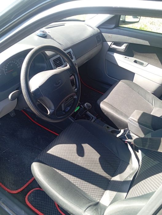 Продам Приору универсал