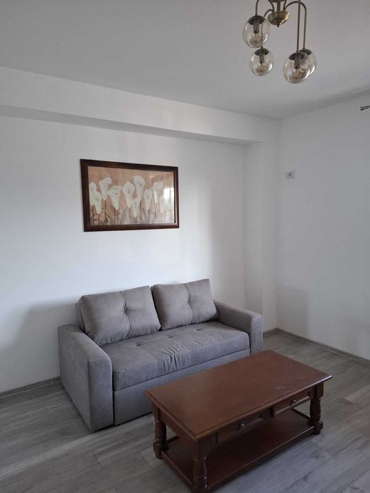 Inchiriez apartament 2 camere zona Cartierului Latin