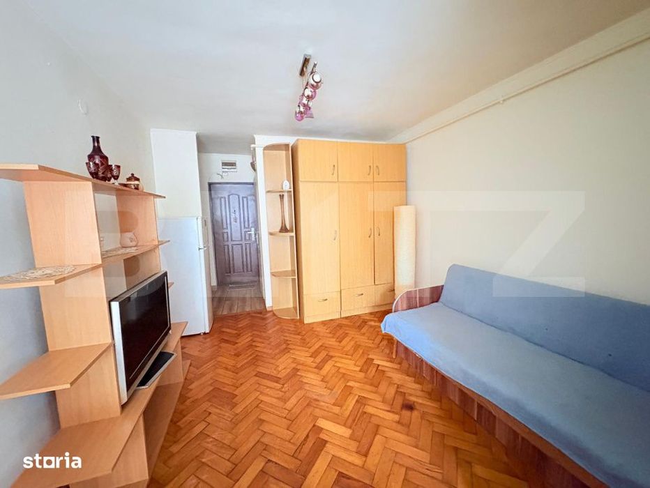 Garsoniera de vanzare,  21 mp, zona Ostrovului