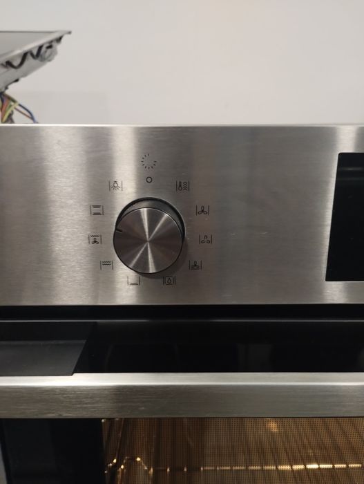 Фурна NEFF Slide & Hide потъваща врата