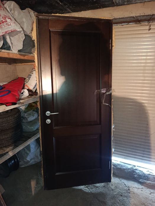 Продам двери в отличном состоянии.