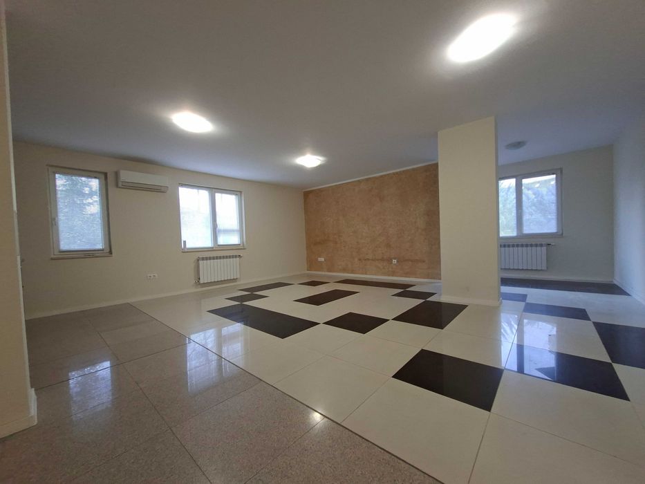 Давам под наем тристаен ап. ж к  Градина, 120 м2, цена по договаряне