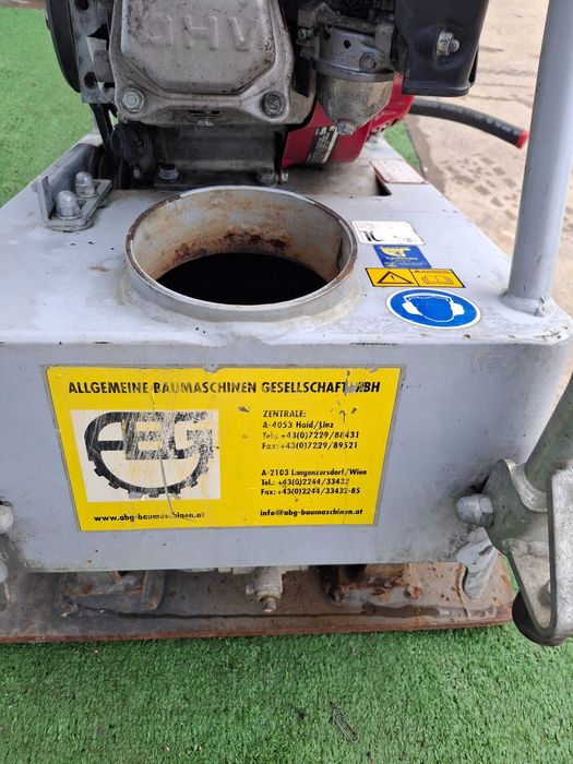 Трамбовка вибро плоча с двигател  - Honda