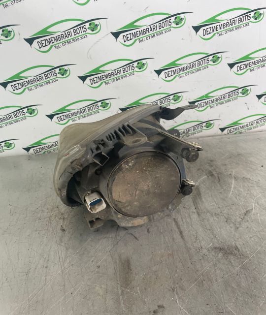 Far stanga 6S61 13W030 BD BBB Ford Fiesta a 5-a generatie