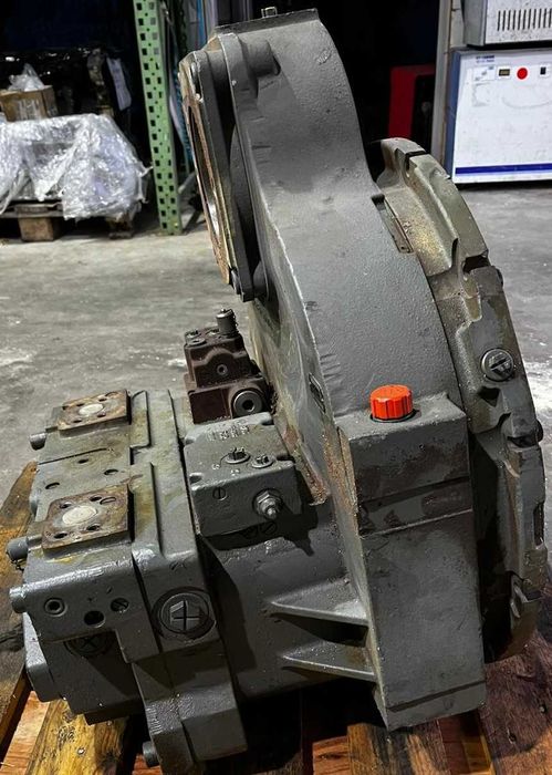 Pompa hidraulica LIEBHERR cu piston axial DPVP0108
