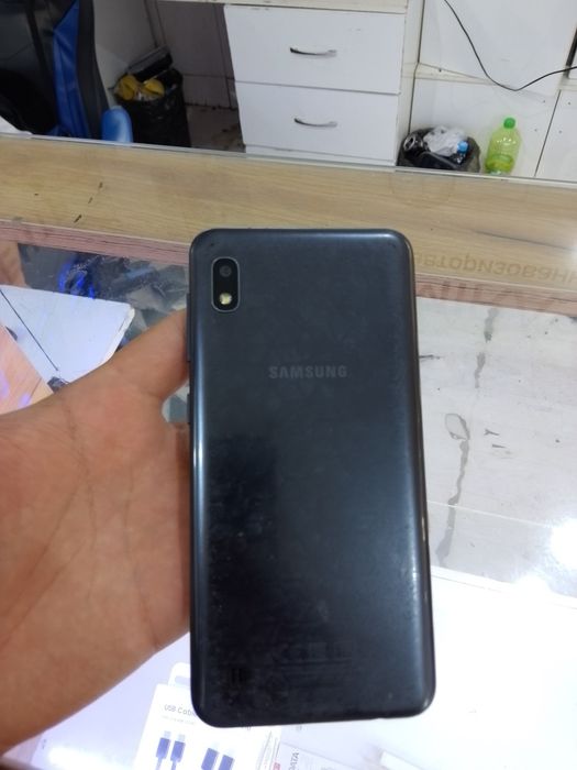 Samsung A10 32 гб
