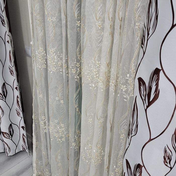 Продам тюль 8 м в золоте