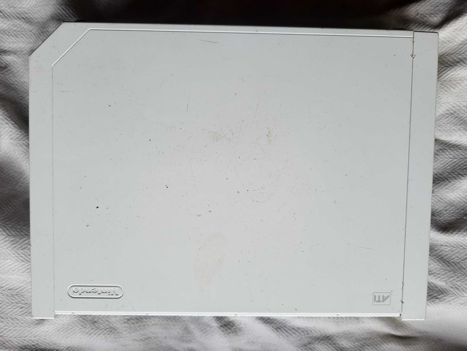 Nintendo и PS2 без аксесоари.