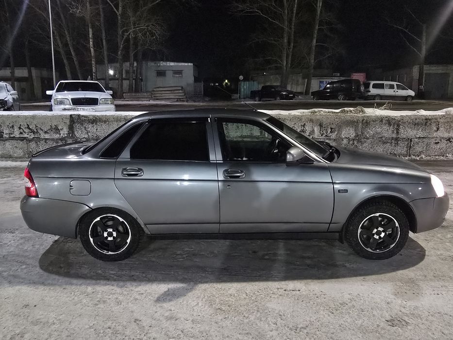 Продам Приору 2010 года