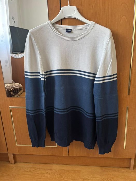 Pulover bershka/zara/pull and bear