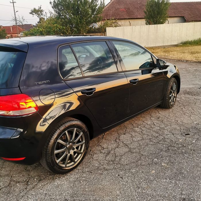 Volkswagen Golf 2011 diesel, 4.744 € — imagine 3
