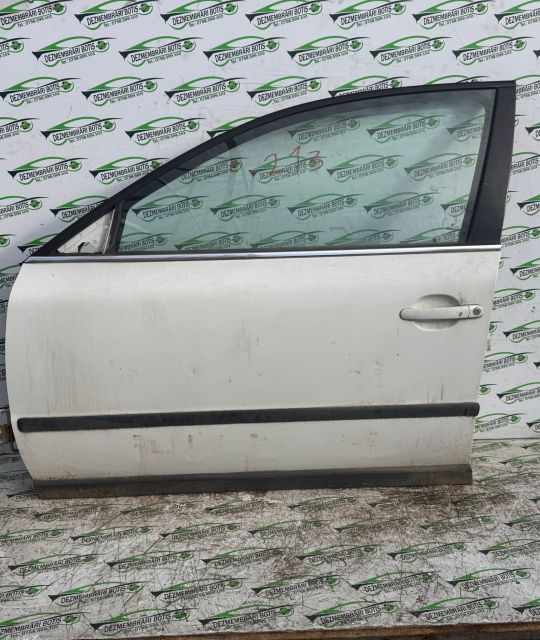 Usa fata dreapta Volkswagen VW Passat B5.5 (facelift)