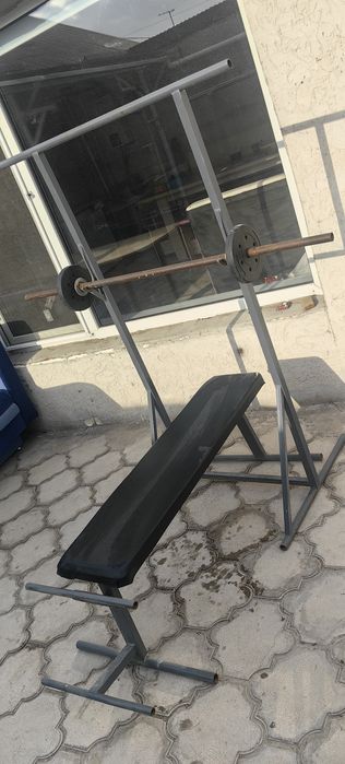 Скамья для пресса со стойкой для штанги