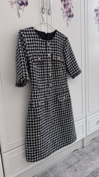 продаю платье красивое