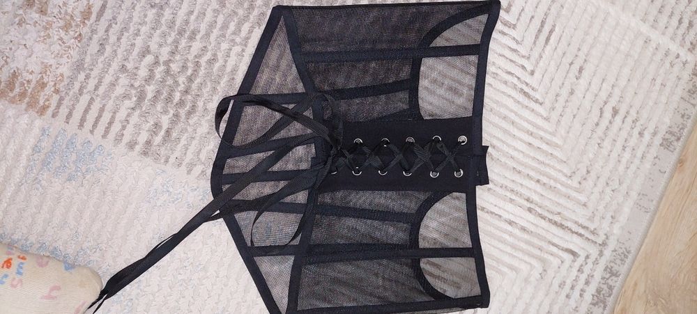 Корсет черный сеточный