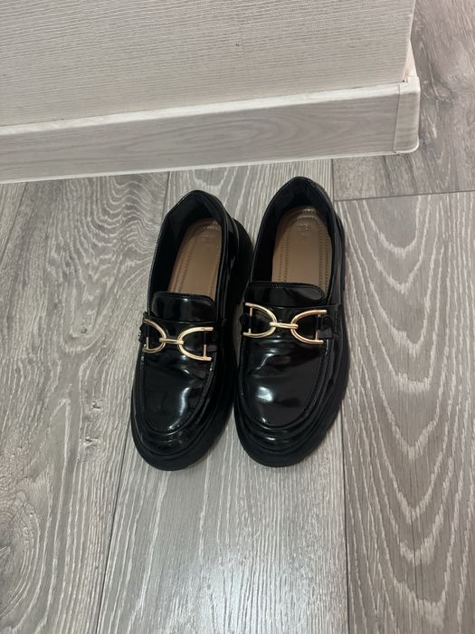 Продам не дорого туфли